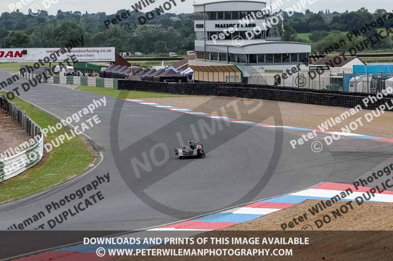 Vintage motorcycle club;eventdigitalimages;mallory park;mallory park trackday photographs;no limits trackdays;peter wileman photography;trackday digital images;trackday photos;vmcc festival 1000 bikes photographs